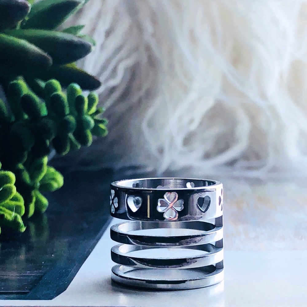 Silver Ring Heart Four Leaf Clover Size 9 flowers